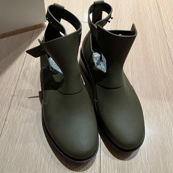Melissa olive rubber rain boots - Picture 1 of 5